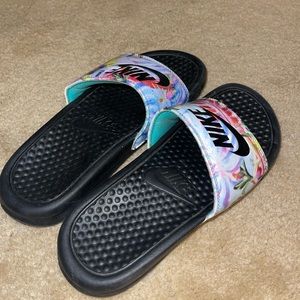 Nike slides